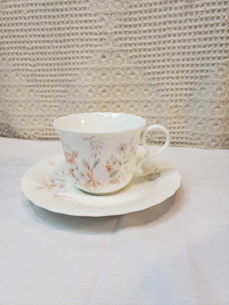 Mikasa June Splendor A7054 Teacup & Saucer