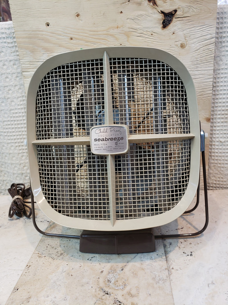 Vintage Seabreeze Oscillating Fan Model  7172-A