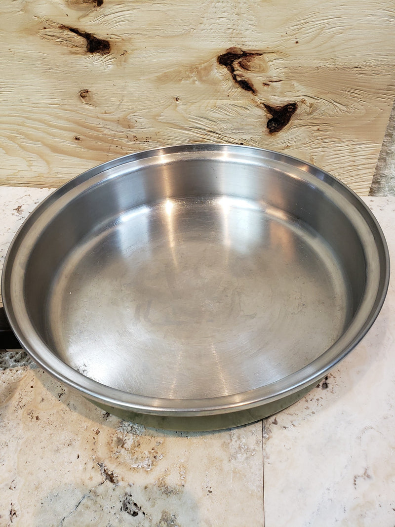 West Bend Pan With Lid